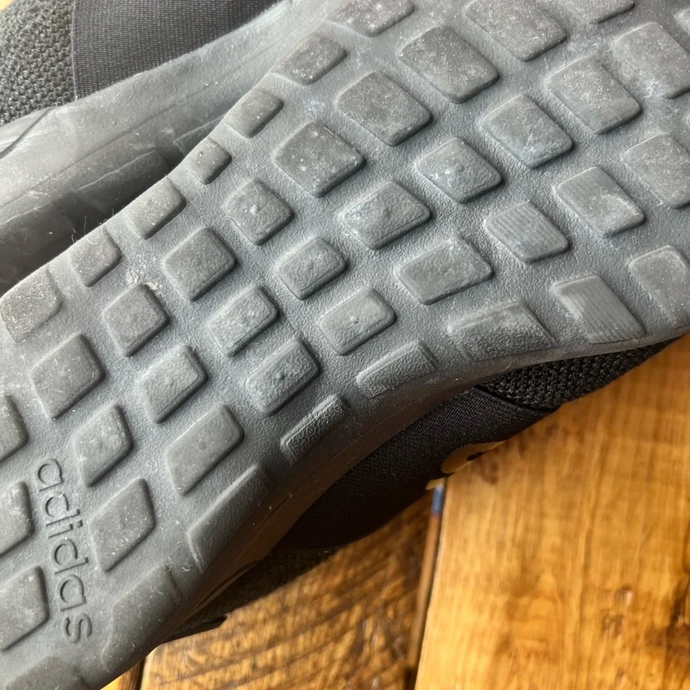 Adidas - Picture 3 of 4